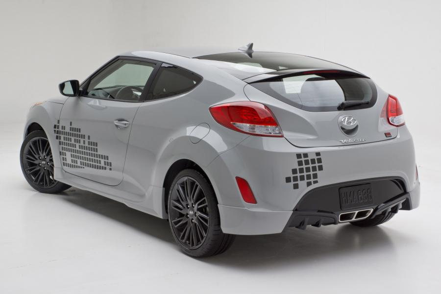  Hyundai Veloster RE-MIX Edition 2012 года  (фото 12 из 18)